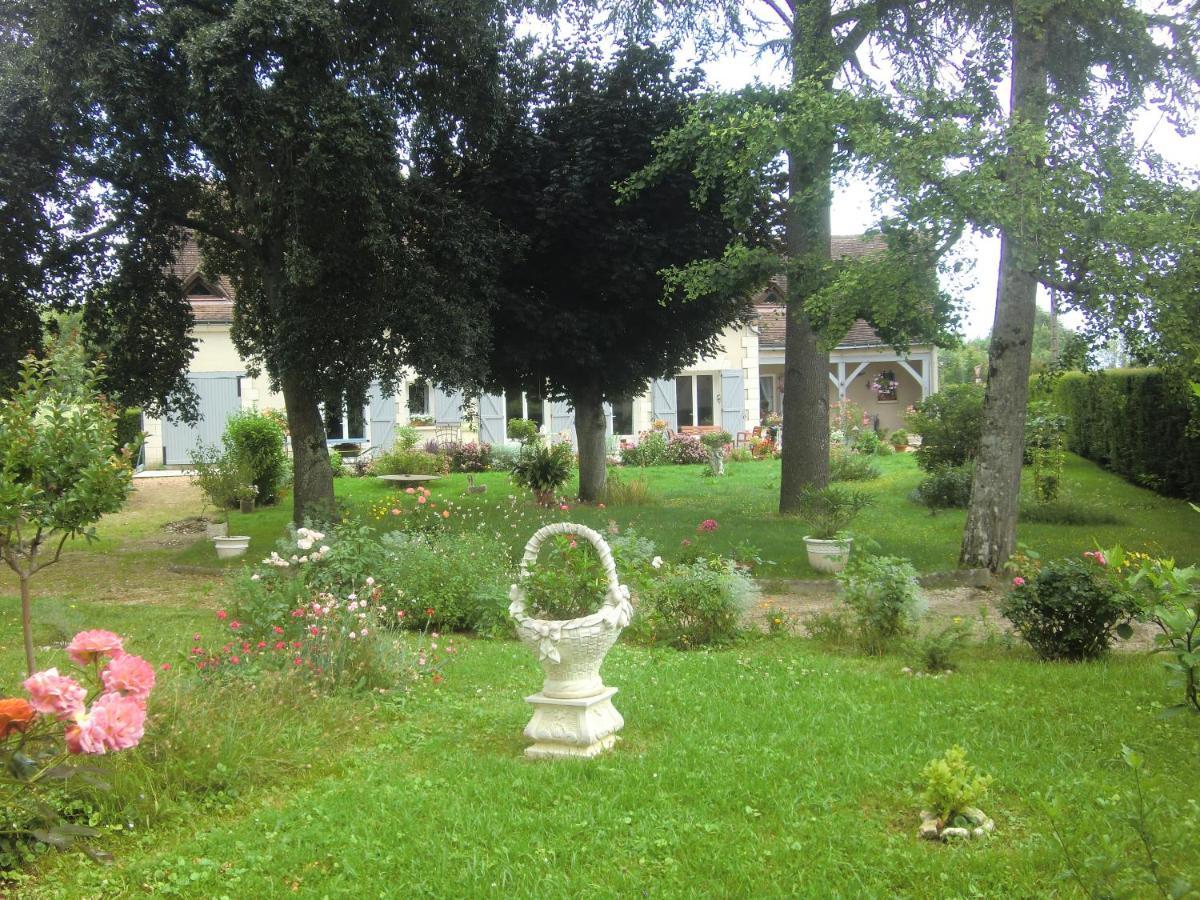Chambre d'hôtes LA BELLE SAISON Villedomer Exterior foto
